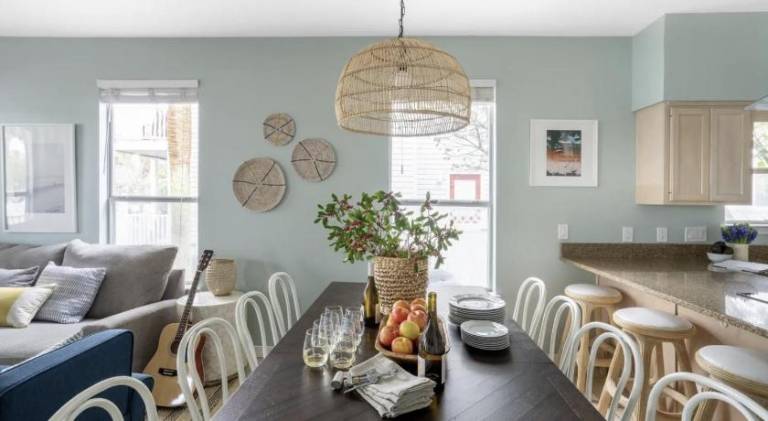 Big vacation home with pool | Pet-friendly — photo 4