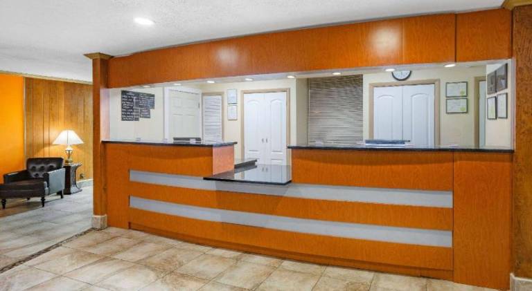 Howard Johnson by Wyndham Staunton — photo 4