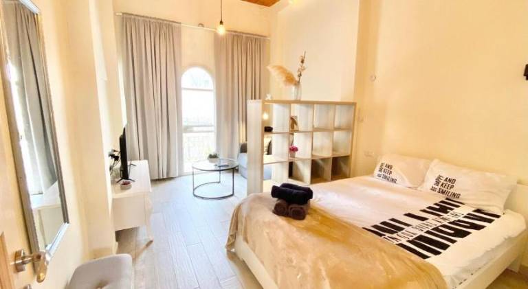 Apartment with 1 room for 4 persons in Haifa