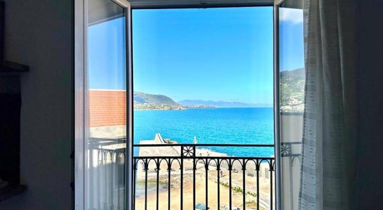 Apartment with 2 rooms for 4 persons in Cefalù