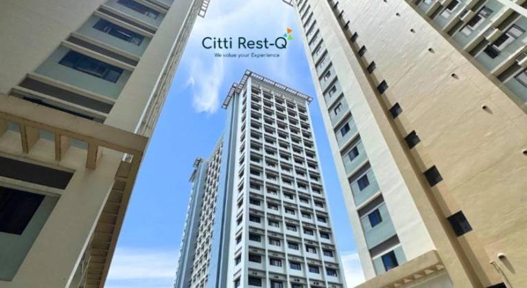 Holiday apartment with pool in Muntinlupa