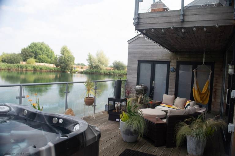 House South Cerney