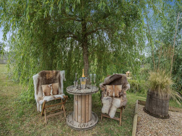 Bonnie s Shepherd Hut UK50228