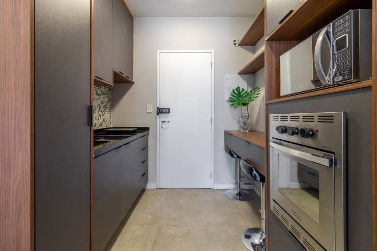 Rental apartment with patio, yard & pool — photo 4