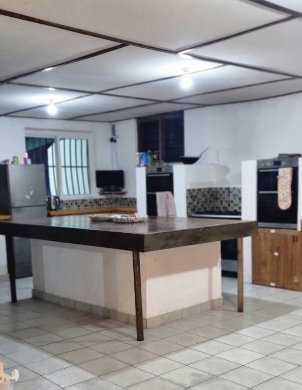 Luxurious 4-Bedroom House with Private Pool in Kikambala — photo 3