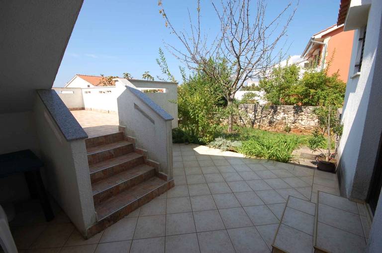 Holiday apartment with terrace and sea view — photo 3