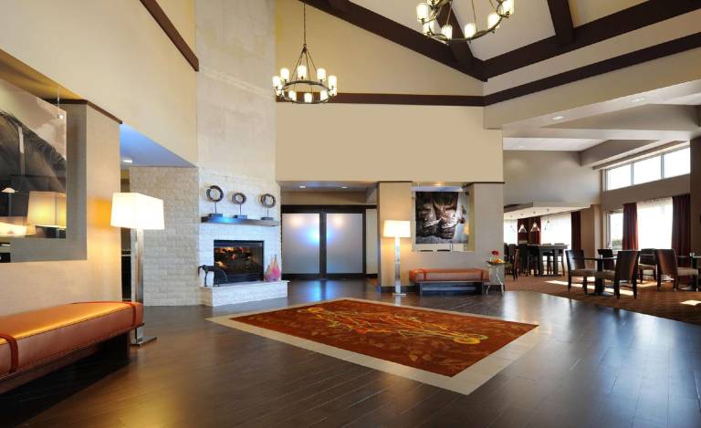 Hampton Inn & Suites N. Ft. Worth-Alliance Airport — photo 3