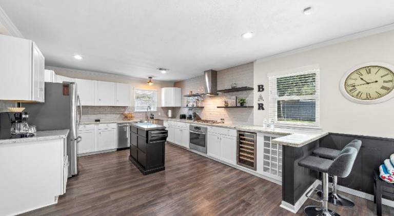 Fully equipped pleasant house with yard, private pool & BBQ | Suitable for remote work | Dogs allowed — photo 5