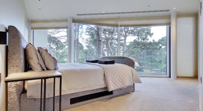 Luxury 3 bed flat with large terrace, sea views and hot tub — photo 2