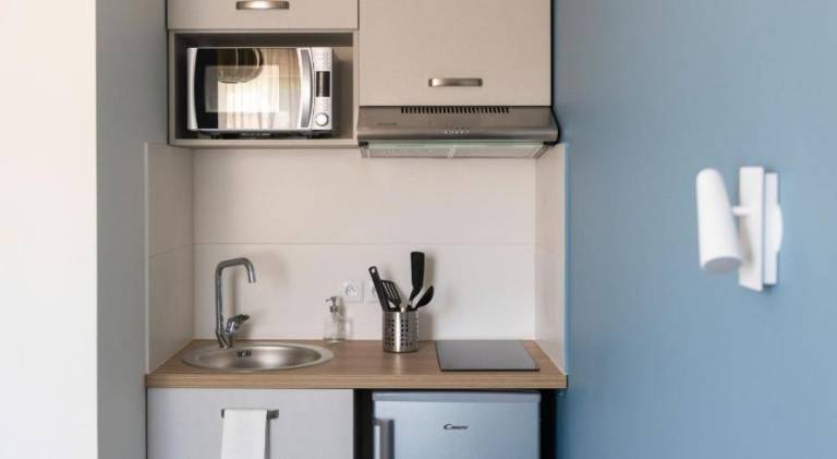 Serviced apartment with terrace & yard — photo 5