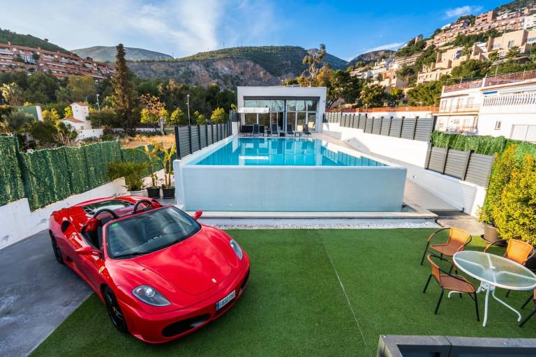 Villa  Castelldefels