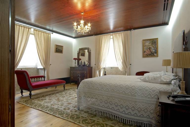 Casa  Alvarães