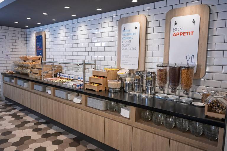 Holiday Inn Express Geneva Airport By IHG — photo 2