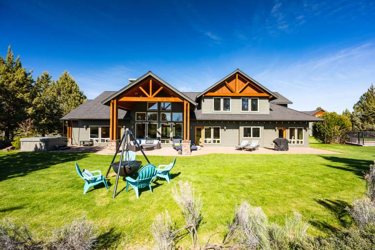 Dara Oaks - Quiet Family Retreat, Hot Tub, Basketball, Pickleball, Fire Pit, Games, Luxury Linens — photo 2