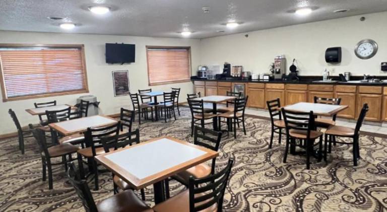 Serena Inn & Suites — photo 5