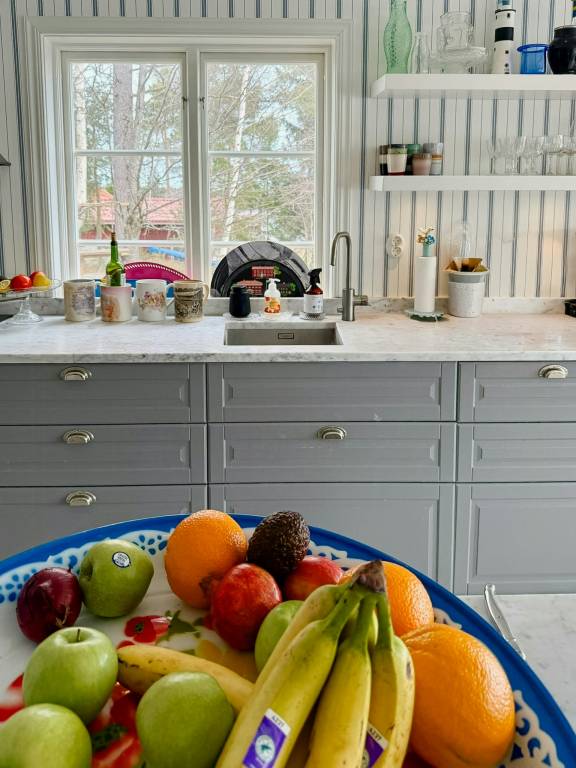 Family-friendly vacation home with sauna, barbeque & yard | Water view | Perfect for remote work | Pets allowed — photo 5