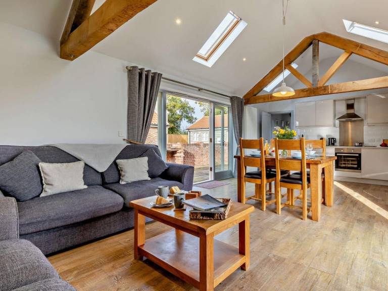 Fully equipped beautiful cottage with garden | Pet-friendly — photo 2
