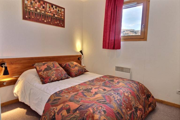Bright apartment with balcony close to ski slopes — photo 2