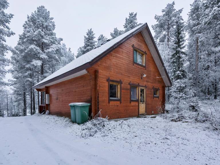 Charming vacation home with sauna | Pets allowed — photo 3