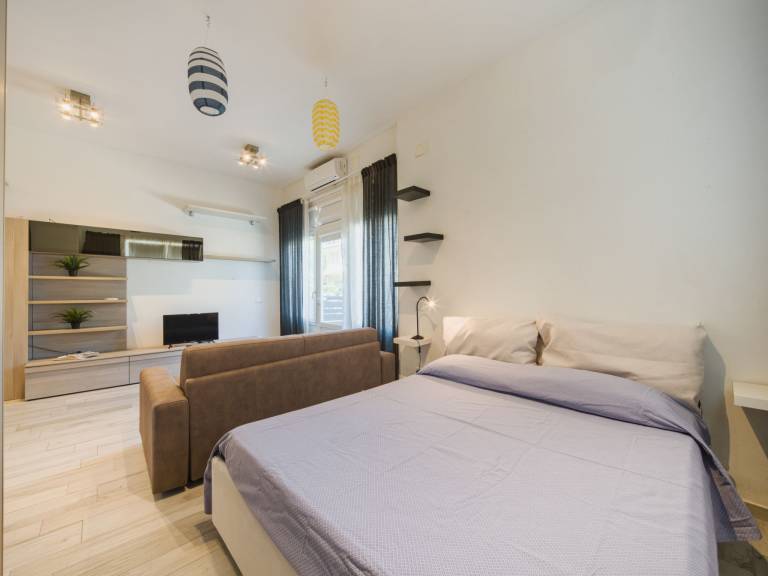 Rental apartment with terrace & garden — photo 4