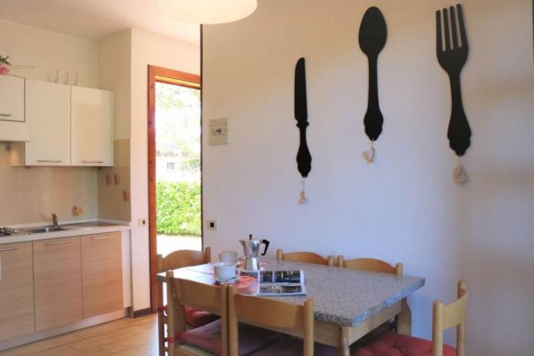 Family-oriented beautiful rental apartment with garden | Garden view | Pets allowed — photo 2