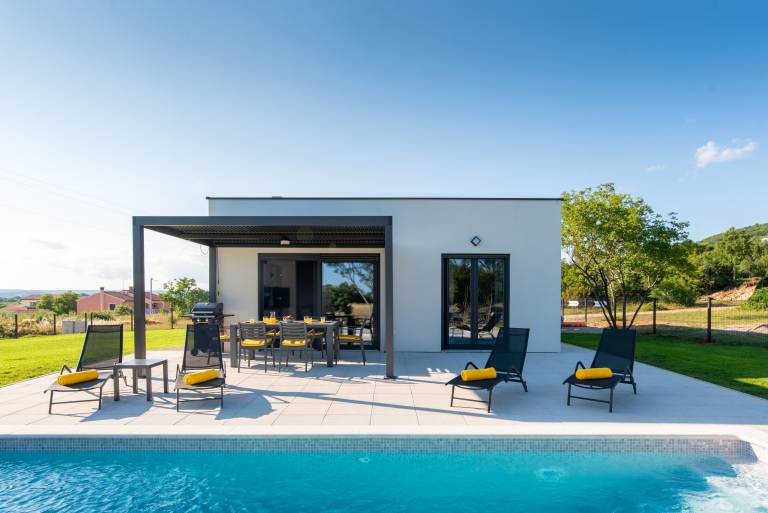 Villa with pool, grill & terrace in Labin