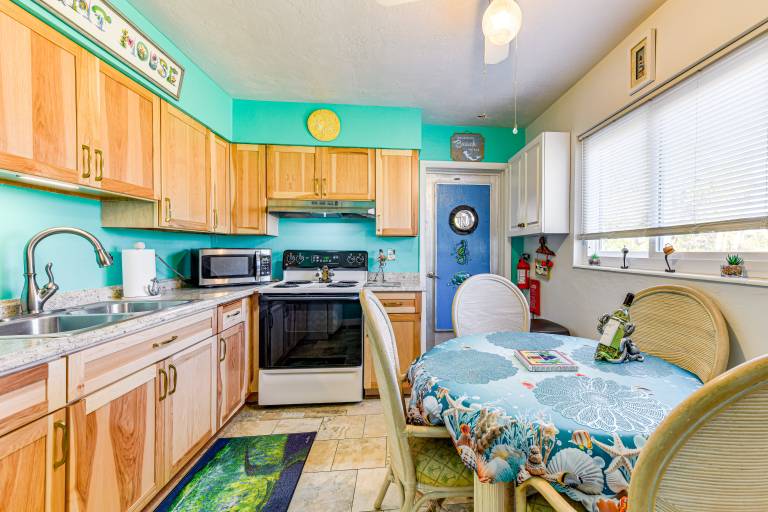 Pet-Friendly Bradenton Home 1.5 Mi to Cortez Beach — photo 4