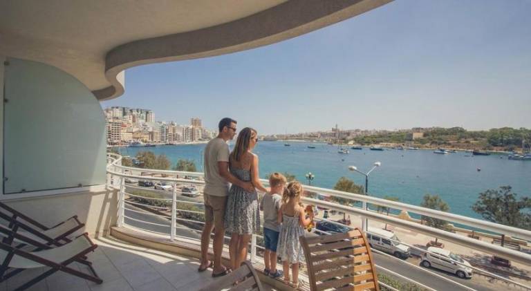 Apartment with terrace | Perfect for remote work in St. Julian's