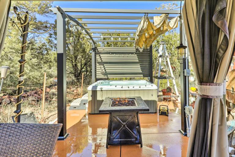 Hot Tub & Deck: Pet-Friendly Home in Payson — photo 3