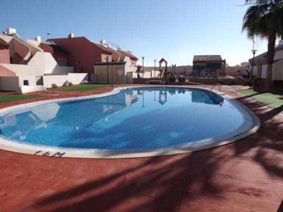 Vacation home with pool — photo 2