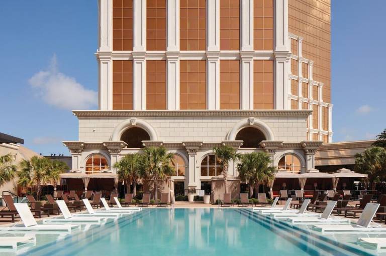 Horseshoe Bossier Casino & Hotel