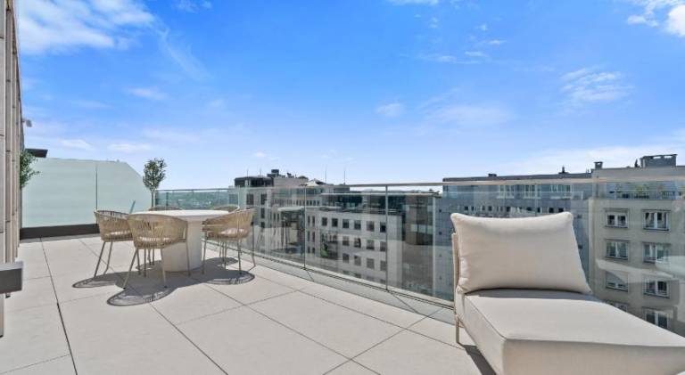 Voya Residence Zenit Royal - Luxury Apart Hotel Rooftop Views & Concierge — photo 3