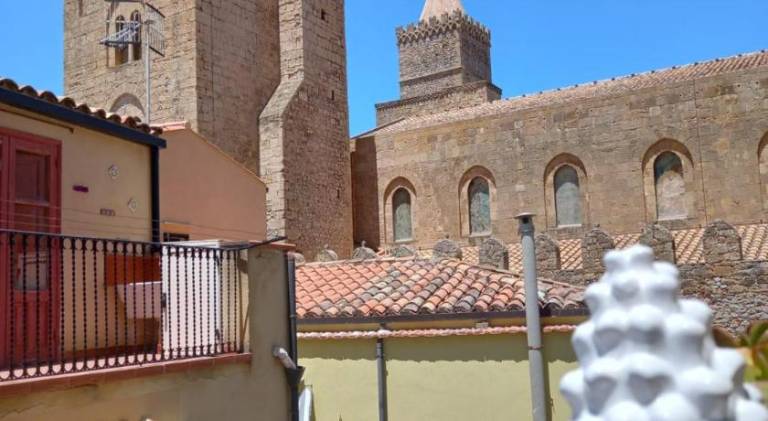 Rental apartment with 1 room for 4 persons in Cefalù