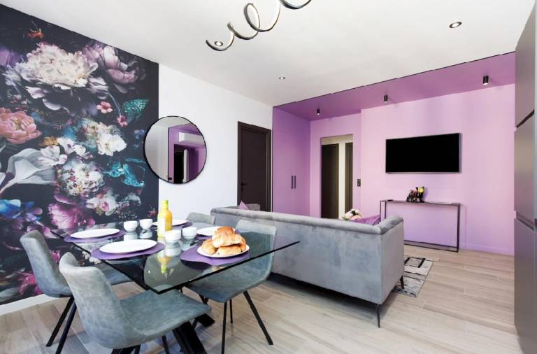 Fully equipped charming rental apartment with barbeque | Next to the beach | Good for workation | Pet-friendly in Cannes
