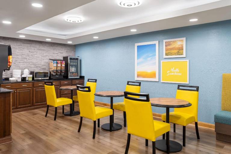 Days Inn by Wyndham Cloverdale Greencastle — photo 4