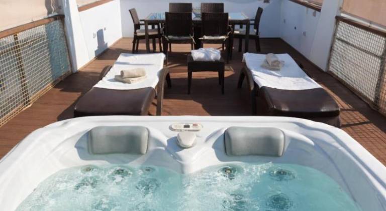 Luxury Floating Sea House Star Line - with Jacuzzi - Marina Portoroz in Piran