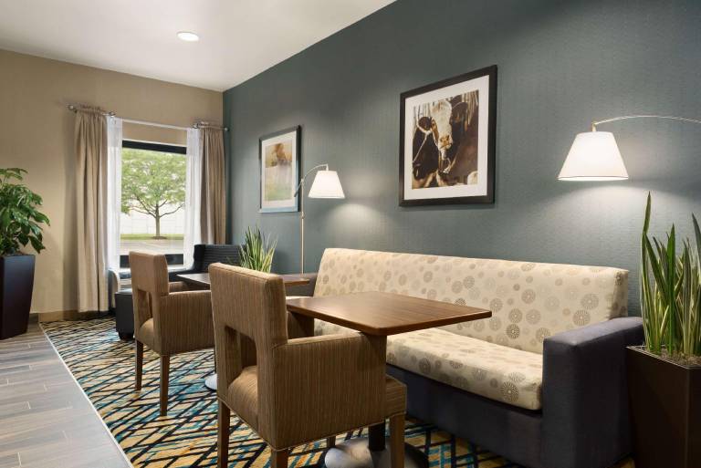 Hampton Inn Wausau — photo 4