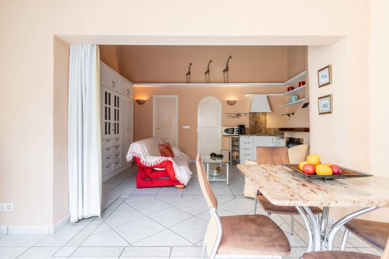 Apartment 'Finca 9' with Shared Pool, Wi-Fi and Air Conditioning — photo 4