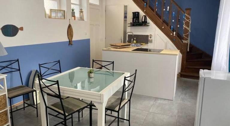 House with 2 rooms for 4 persons — photo 2