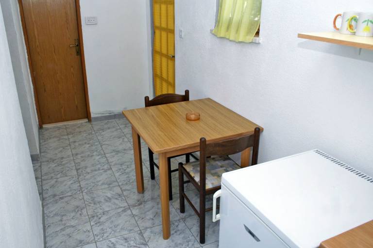 One bedroom apartment with terrace and sea view Postira, Brač (A-2919-a) — photo 2