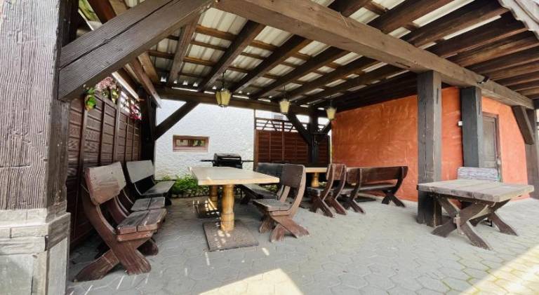 Apartment with BBQ & patio — photo 3