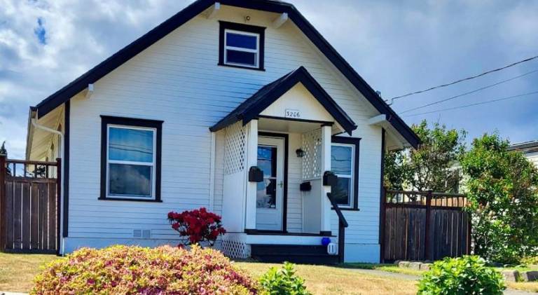 Charming house | Dogs allowed in Tacoma, WA