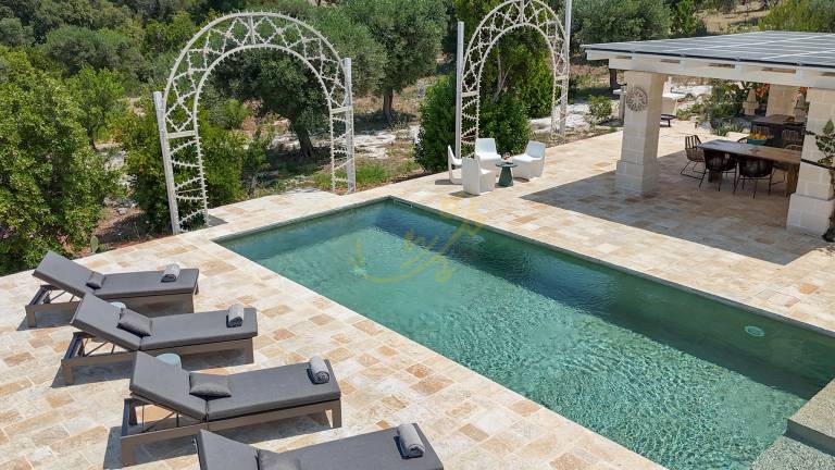 Villa with private pool, grill & yard | Pool view — photo 5