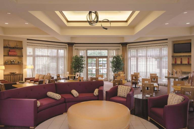 La Quinta Inn & Suites by Wyndham Atlanta Ballpark/Galleria — photo 3