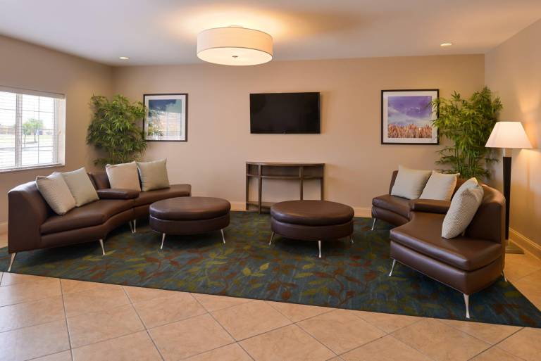 Candlewood Suites Bloomington-Normal By IHG — photo 2
