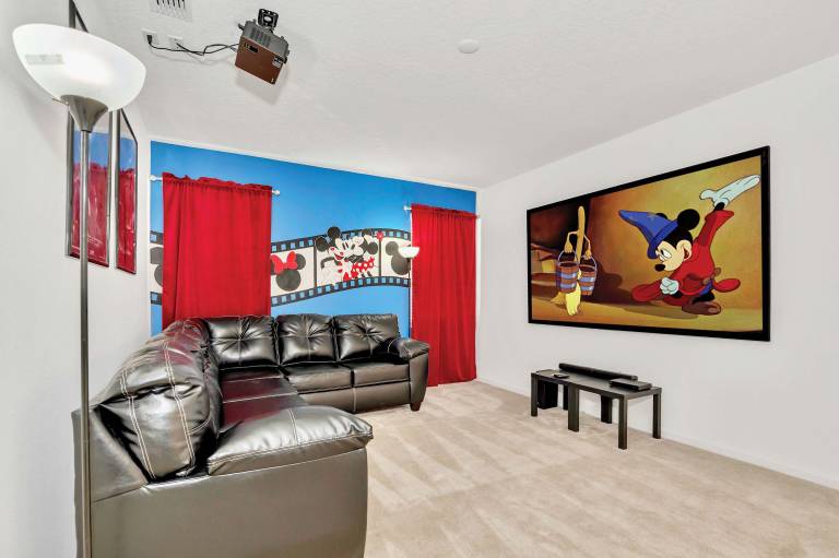 Child-friendly charming vacation home with barbeque, garden & private pool | Lake view | Dogs allowed — photo 4