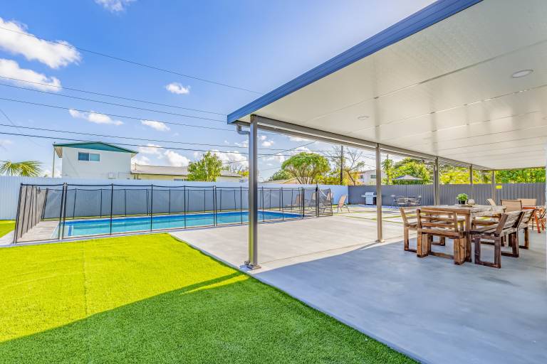 Hotels and Rentals near the Hard Rock Stadium from 60 HomeToGo