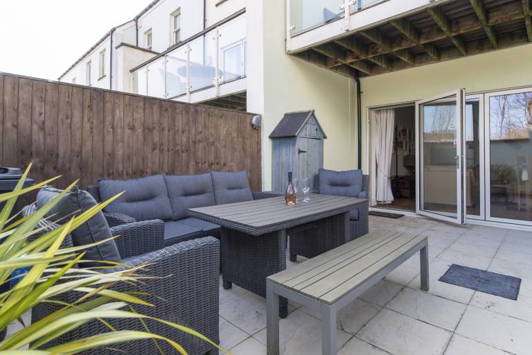 Vacation home with patio | Garden view — photo 4
