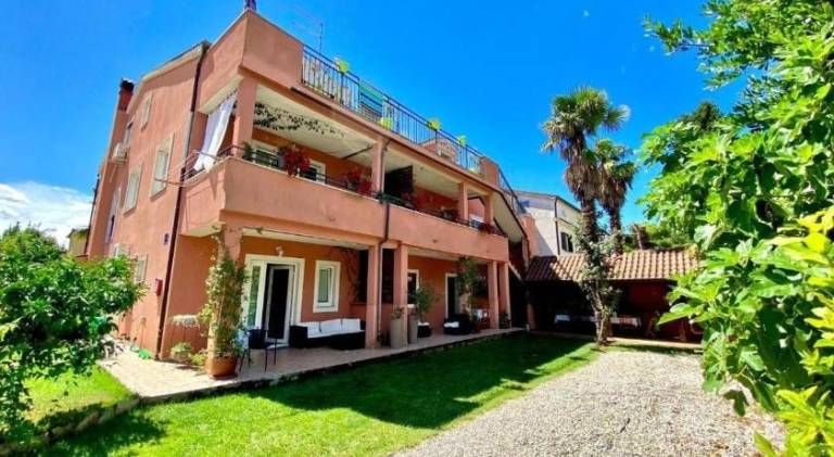 Charming holiday apartment | Next to the beach | Pets are welcome in Novigrad