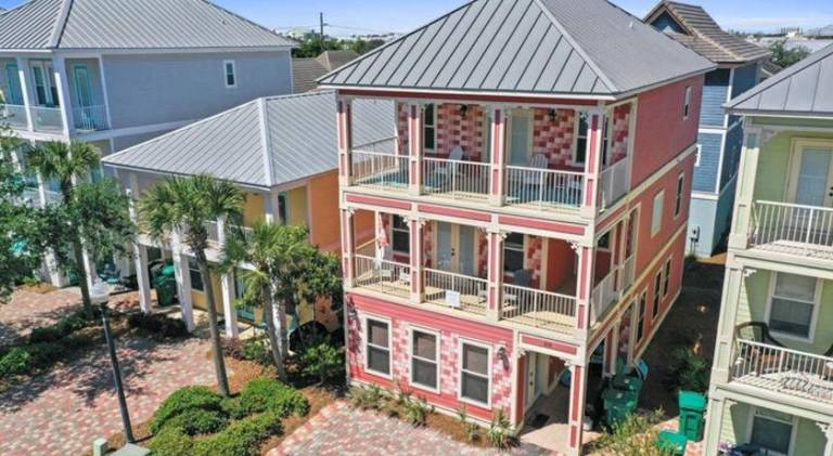 House with hot tub & pool in Destin, FL